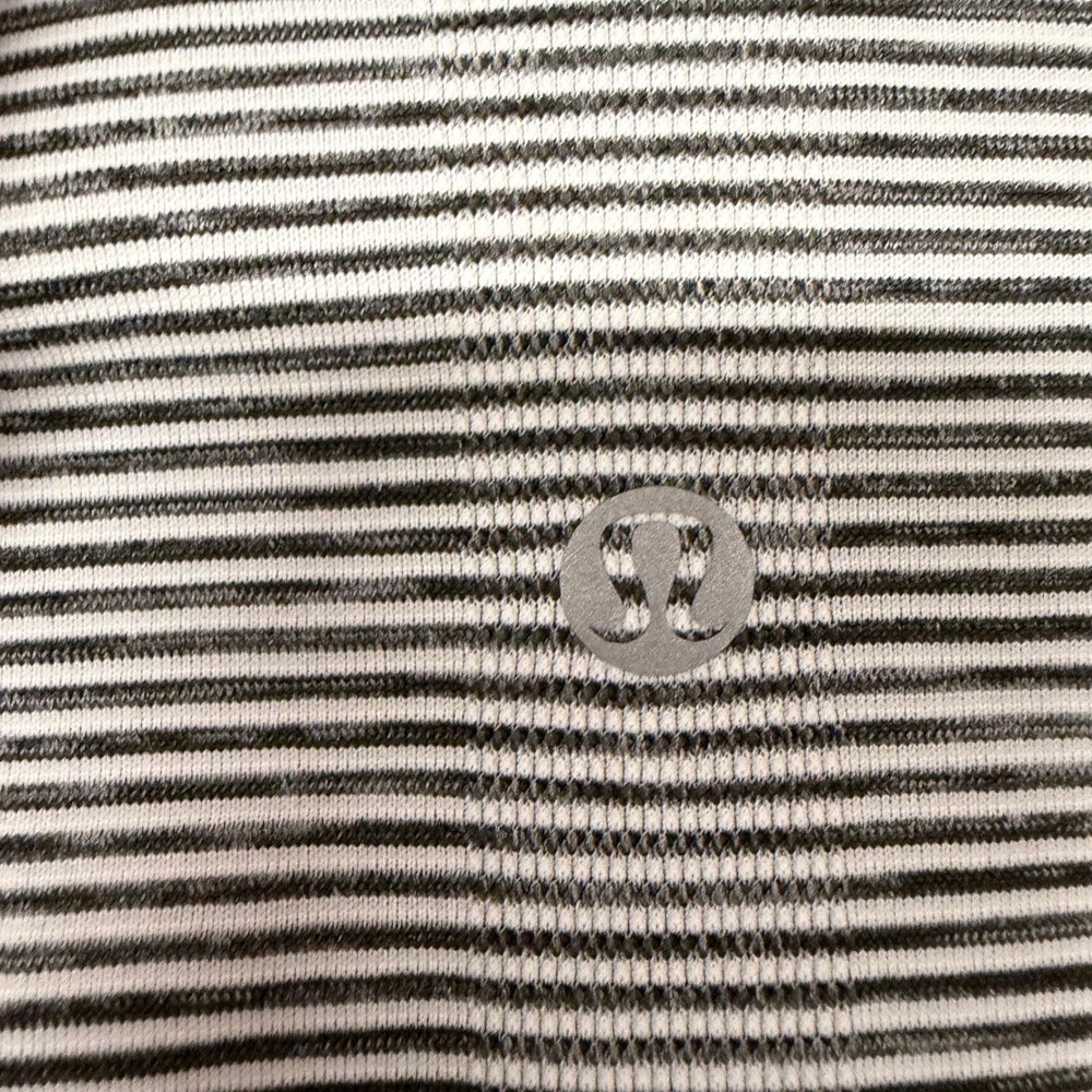 Lululemon Swiftly Tech Long Sleeve Crew Grey White Micro Stripe Size 10 - Picture 4 of 5